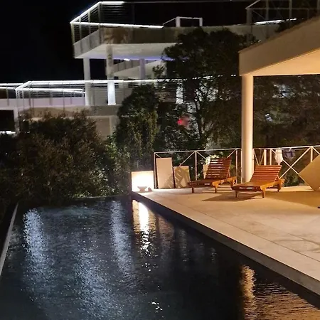 Mina Lusso, Piscina, Vista Mare, &parking